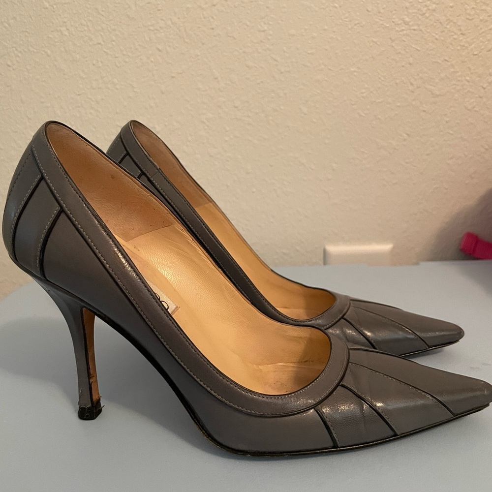 Jimmy Choo Gray Pointed-Toe Leather Pumps